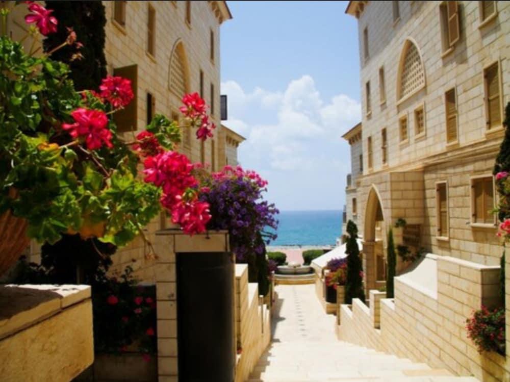 Andromeda Hill Apartments And Spa Tel Aviv-Jaffa Exterior foto